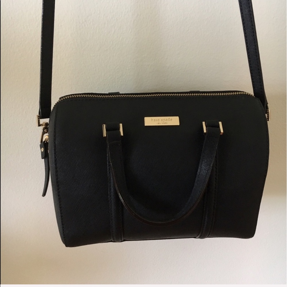 Kate spade mini Cassie bag (never been used !!!)
